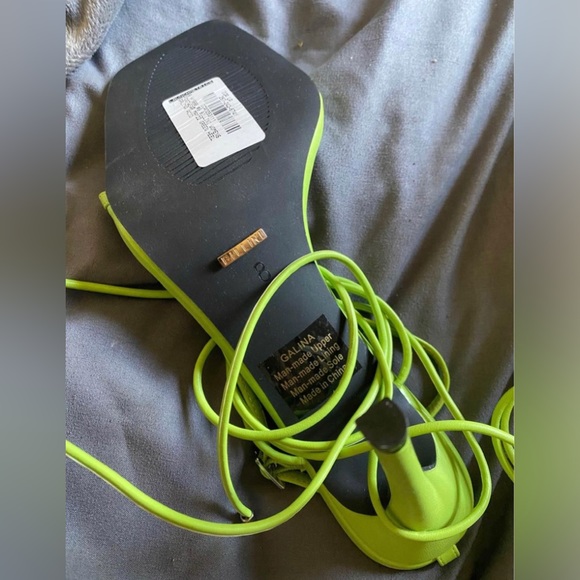 Billini Heels - Picture 3 of 3